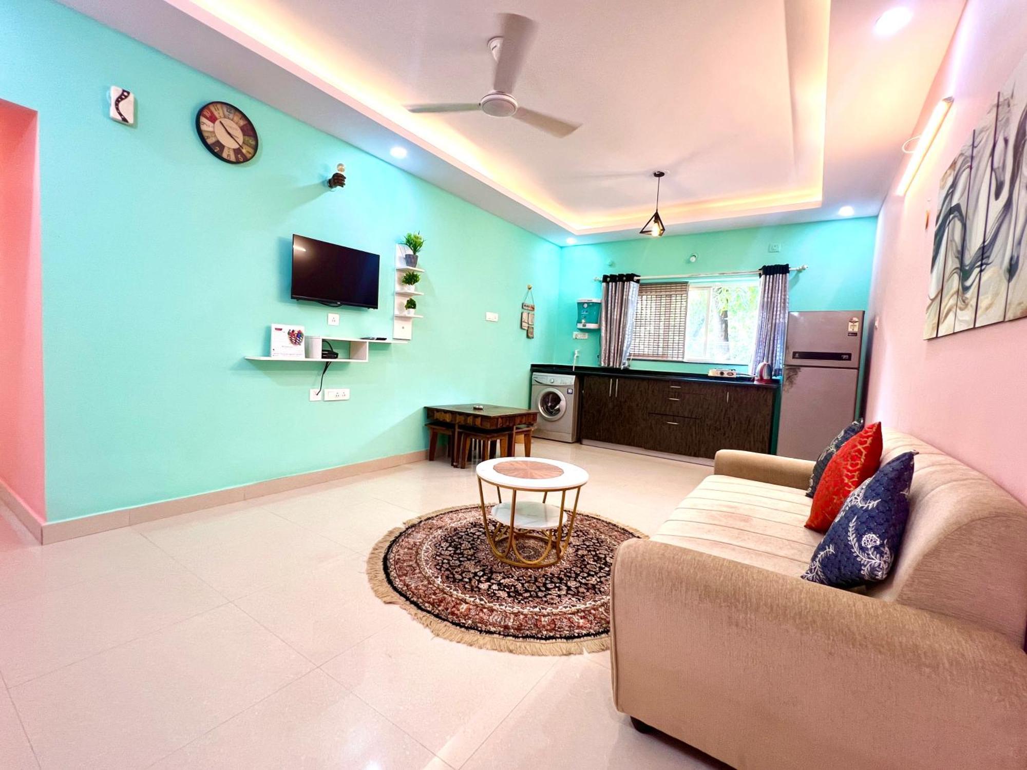 2Bhk Stunning Apartment With Pool ヴァガトール エクステリア 写真